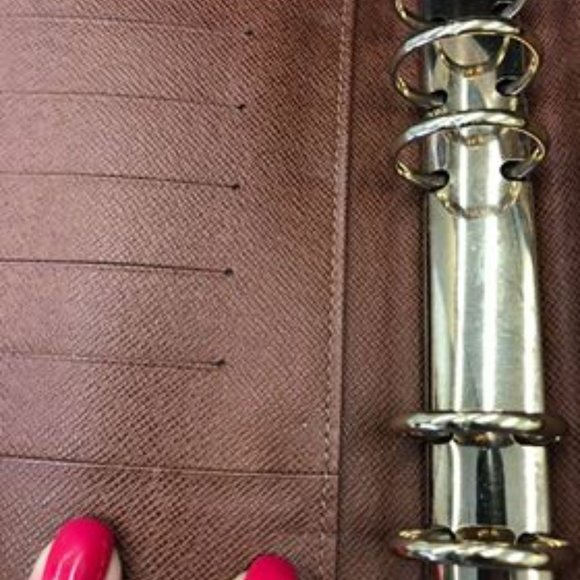 AUTHENTIC LOUIS VUITTON MEDIUM RING AGENDA COVER - Picture 4 of 16